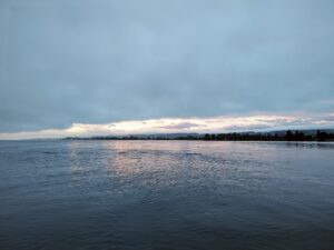 segeln am abend schweizer ufer